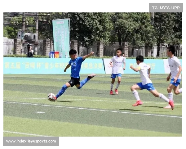 山东球探青岛追风少年等八支球队汇聚日照 中冠联赛续写绿茵梦想 山东球探青岛追风少年等八支球队汇聚日照 中冠联赛续写绿茵梦想