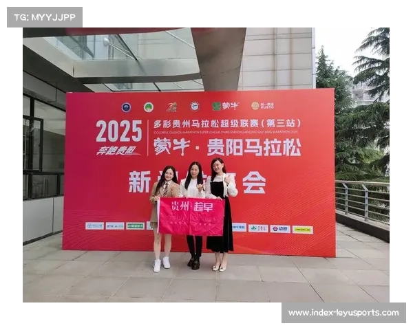 马拉松选手赛后扶持对手冲线 体育精神奖首次双得主诞生 马拉松选手赛后扶持对手冲线 体育精神奖首次双得主诞生